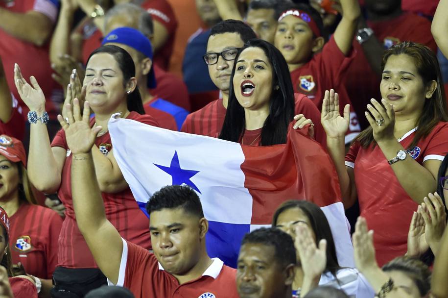 Tifose e tifosi di Panama (Afp)